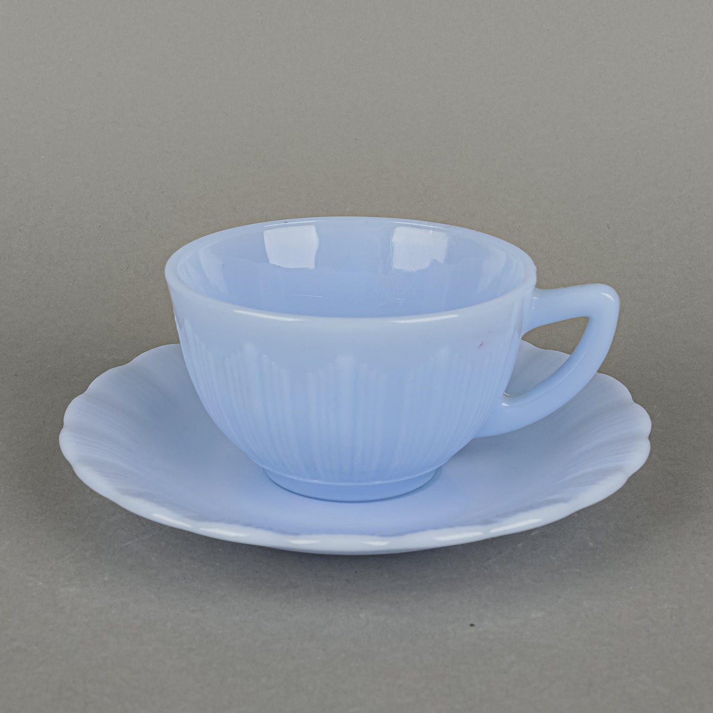 PYREX Delphite Blue 28 Pieces